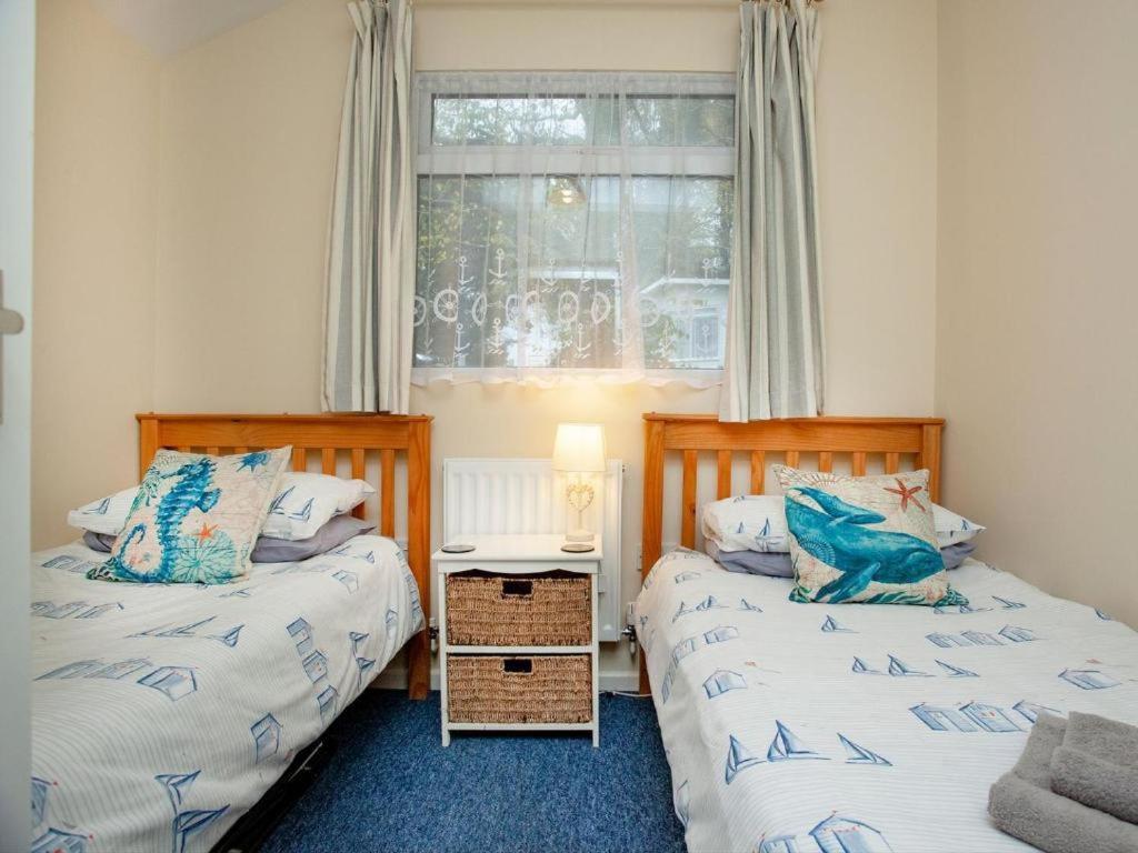 Sunnydaze-Detached Chalet With 2 Bedrooms And 2 Bathrooms And Private Parking Outside Door 达特茅斯 外观 照片
