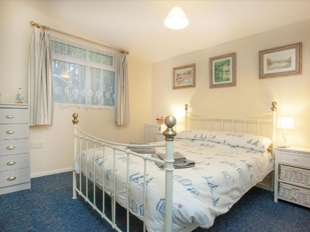 Sunnydaze-Detached Chalet With 2 Bedrooms And 2 Bathrooms And Private Parking Outside Door 达特茅斯 外观 照片