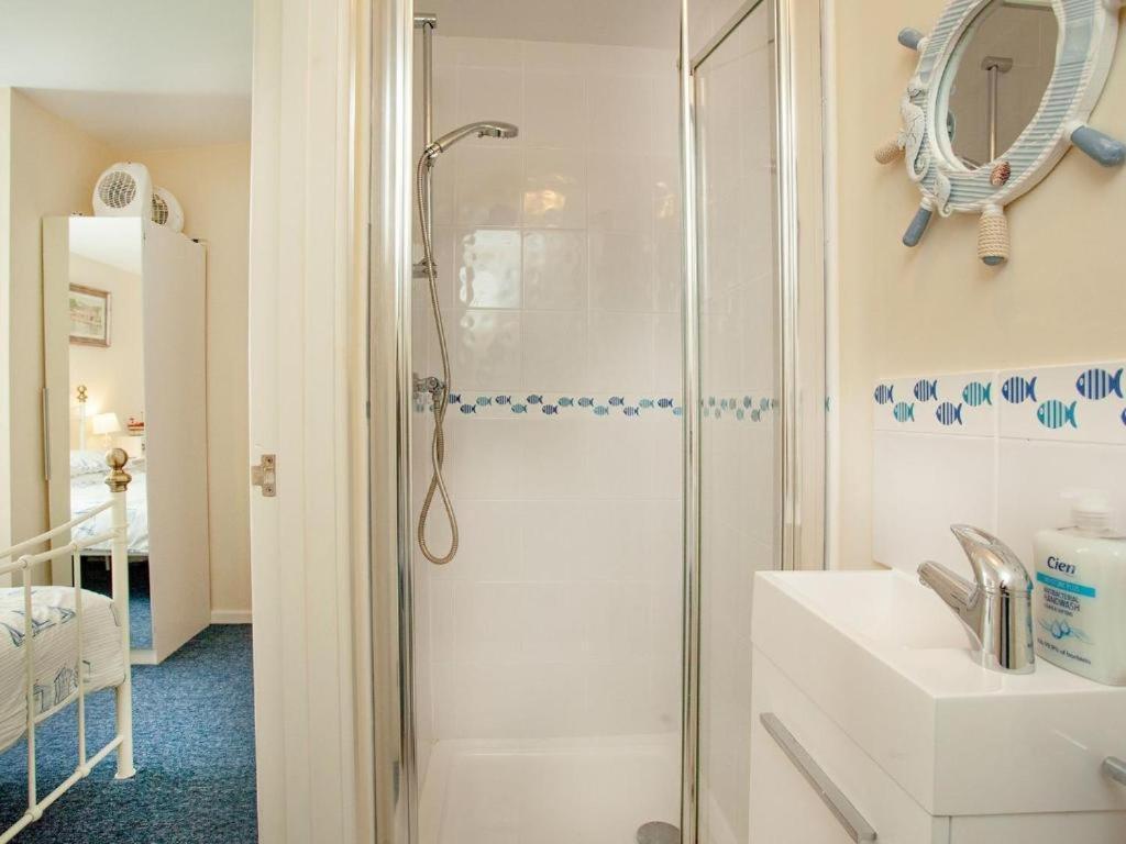 Sunnydaze-Detached Chalet With 2 Bedrooms And 2 Bathrooms And Private Parking Outside Door 达特茅斯 外观 照片