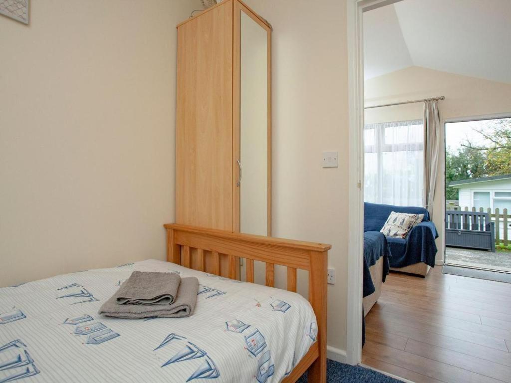 Sunnydaze-Detached Chalet With 2 Bedrooms And 2 Bathrooms And Private Parking Outside Door 达特茅斯 外观 照片